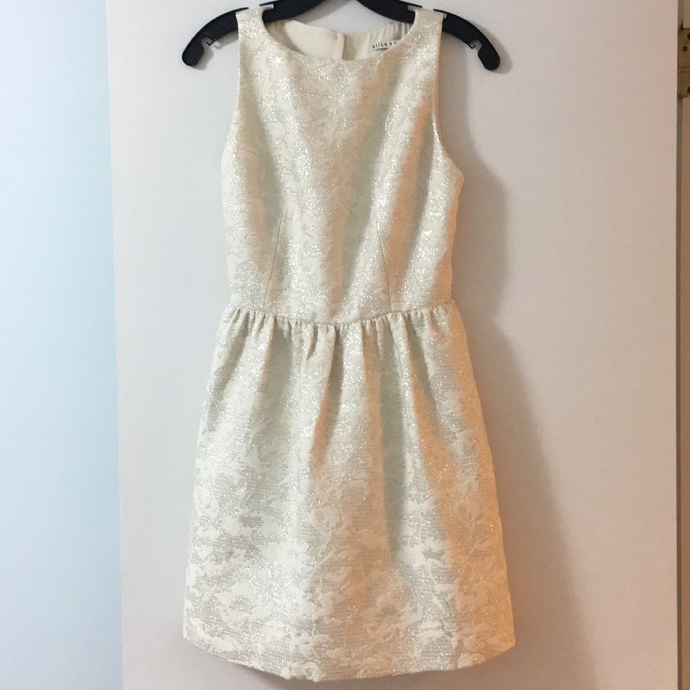 Alice +Olivia size 4